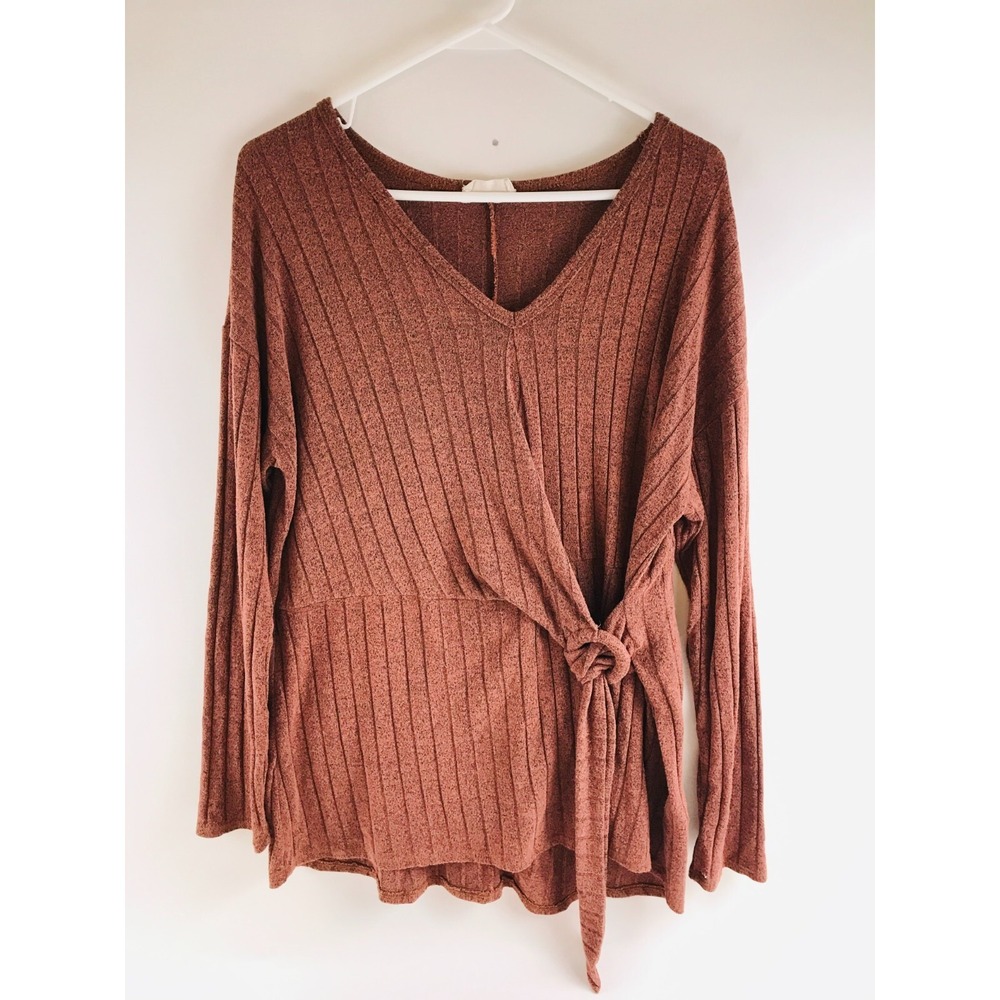 Hummingbird Shirt Women's Size L Brownish Red Black V-neck Ribbed Waist Knot Tie